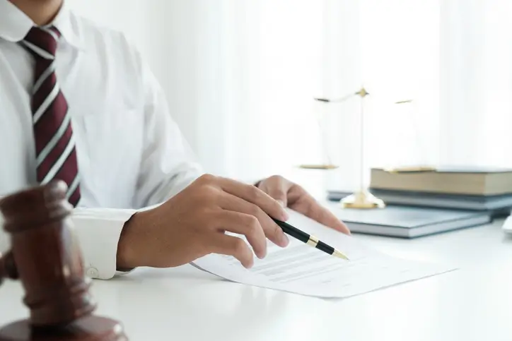 형사변호사의 치밀한 변론 전략 통해 벌금형 방어