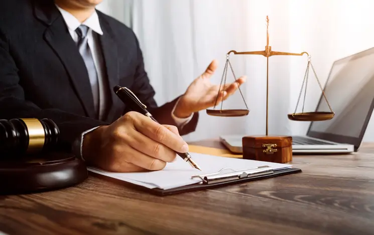 형사전문변호사가 나선 의뢰인 처벌 방어 조력  