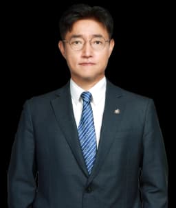 사건담당 외국변호사 김명석