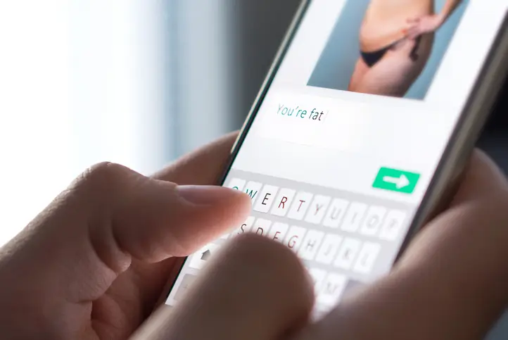 모욕죄변호사가 알려주는 모욕죄와 명예훼손죄 차이