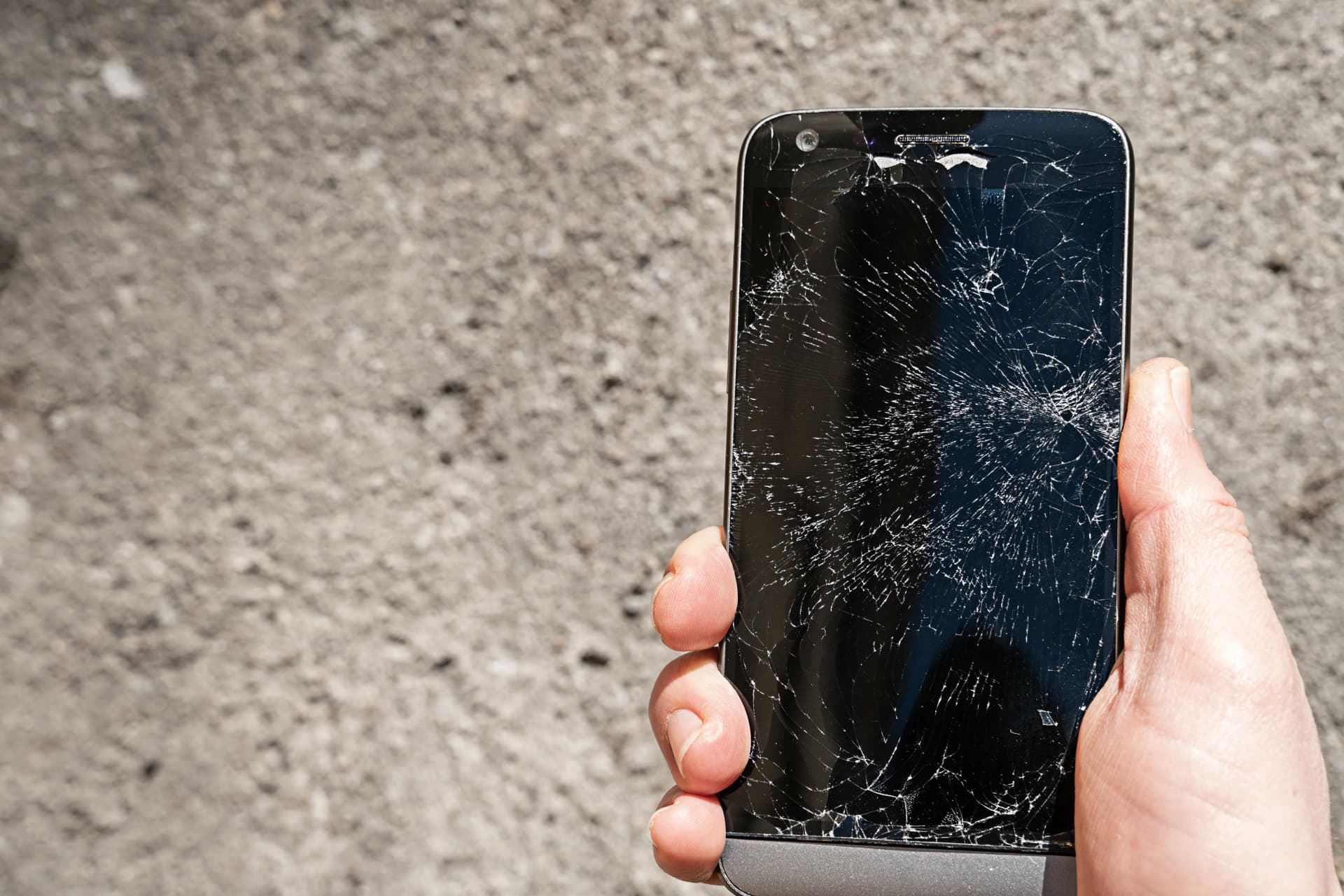 대륜 형사그룹의 기물파손죄 성립 요건